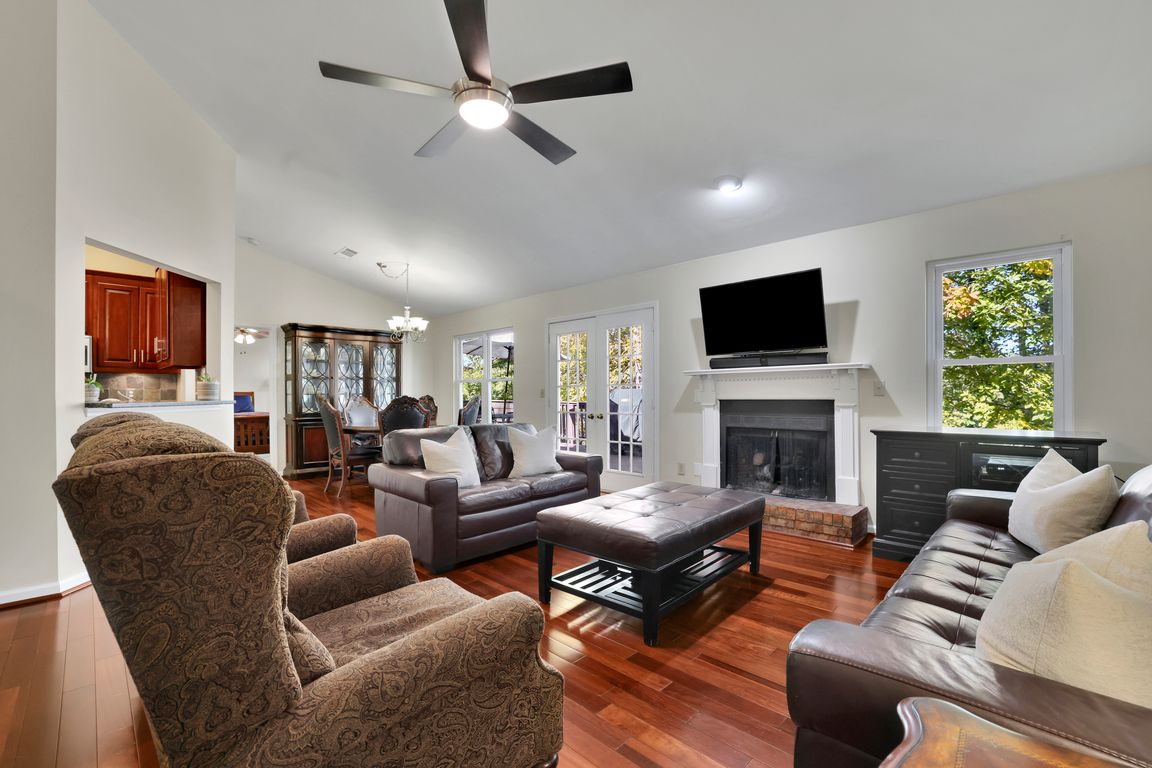 next background image