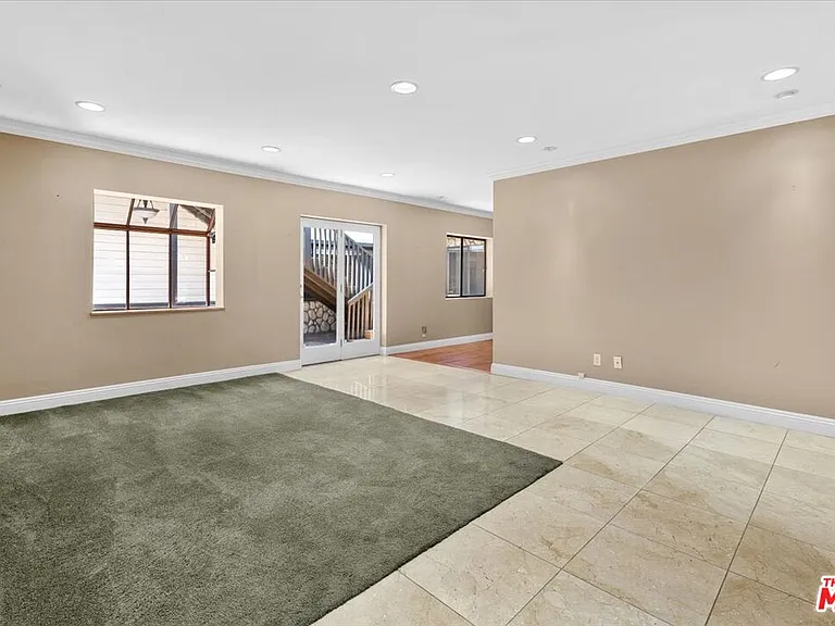 22954 Collins St — Photo 11