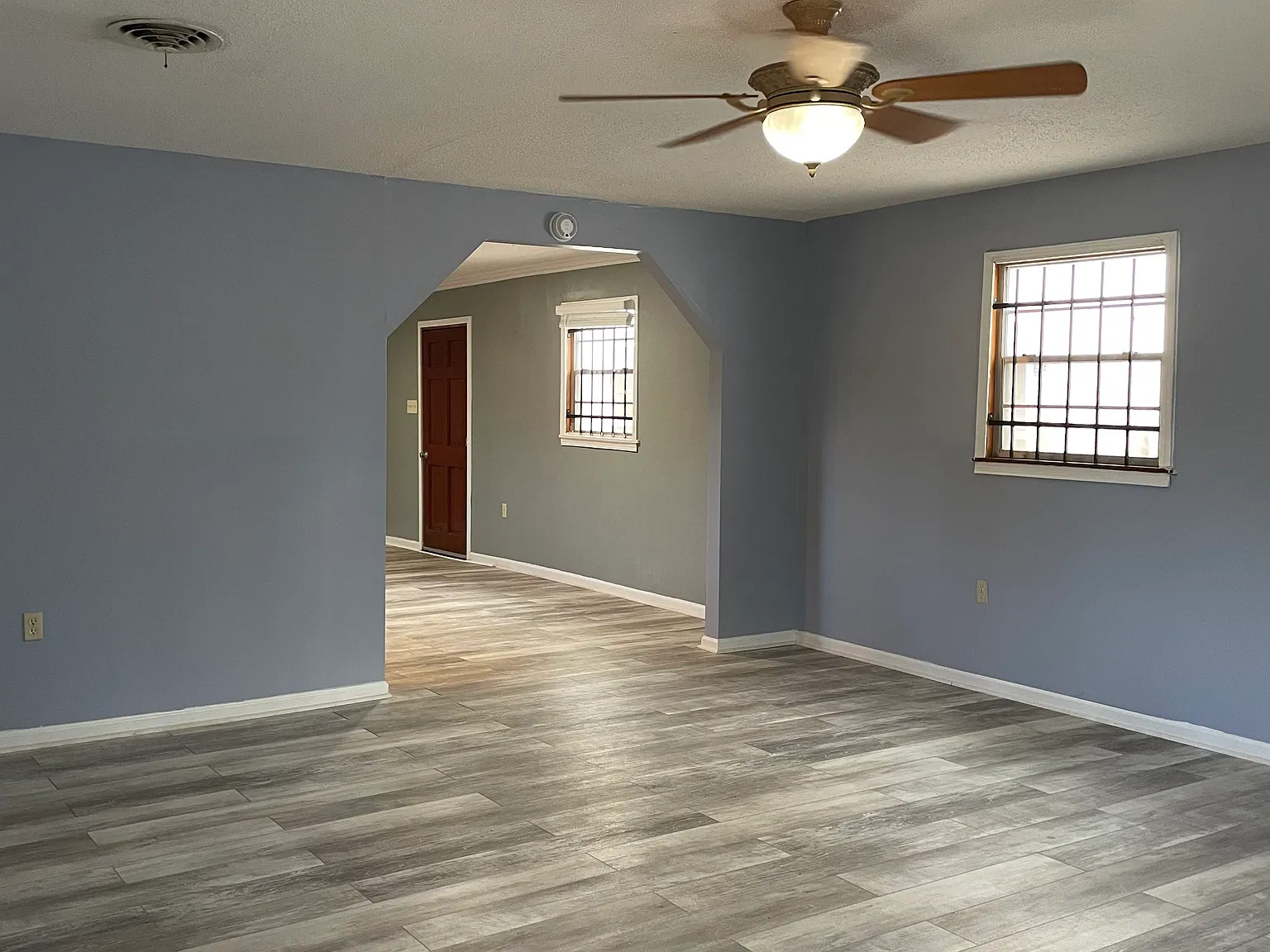3 bed, 1500 sqft, $1,700 — Photo 2