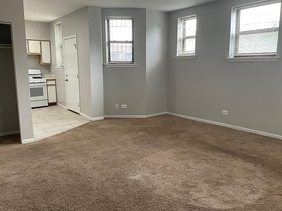 4th image of 6219 S University Ave #301