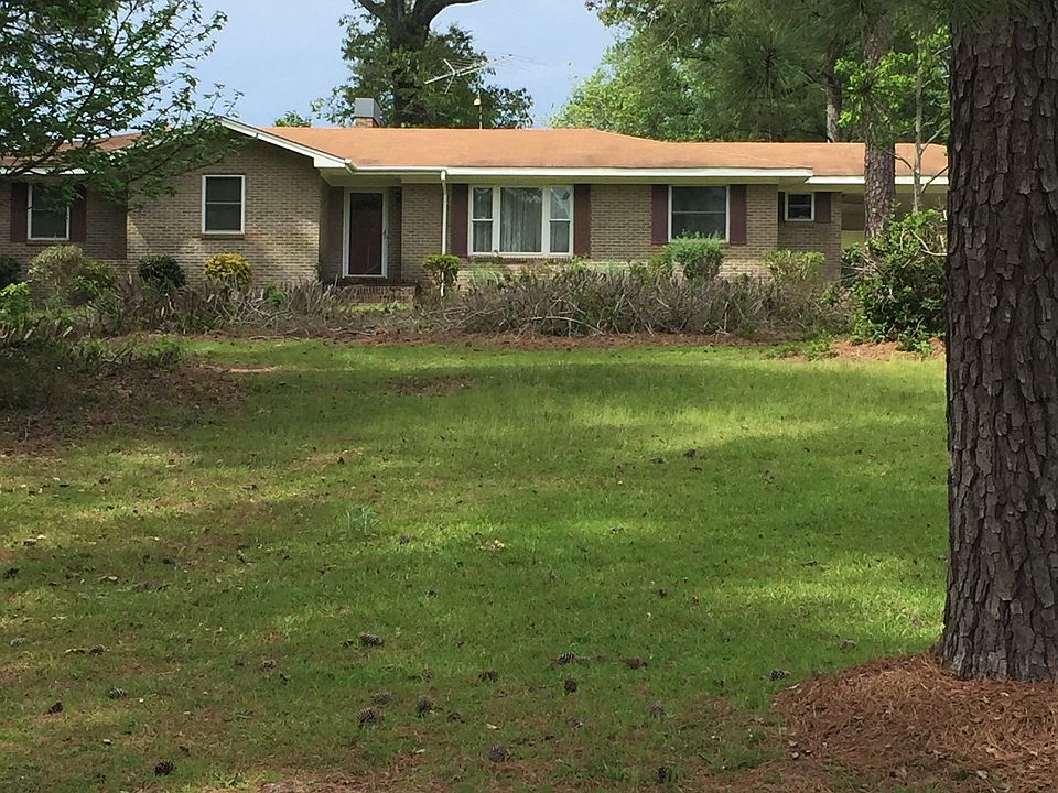 Move-In Ready Country Home