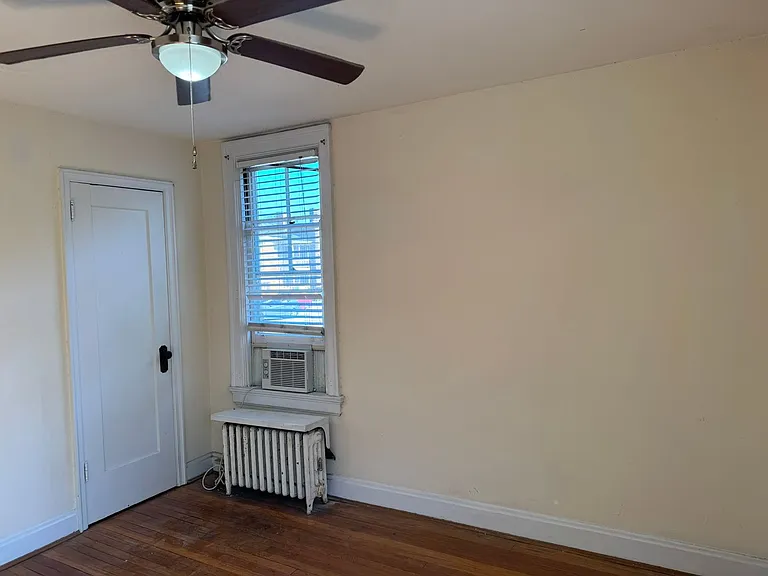 Madison Court — Photo 36