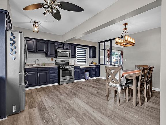 3rd image of 401 Mahony Ave