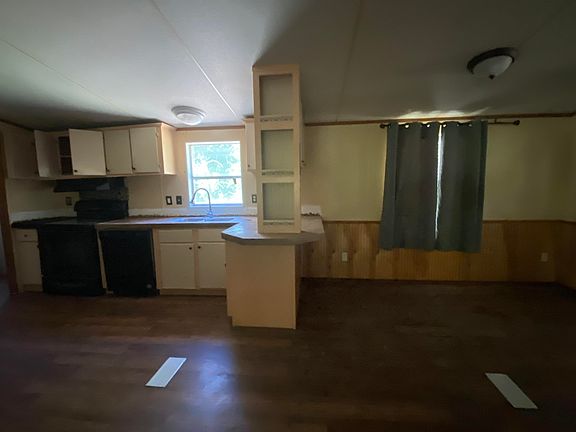 5th image of 572 Deerwood Blvd