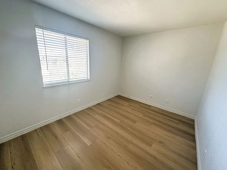 4744 Sand Creek Ave — Photo 11