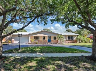 5511 SW 6th St, Plantation, FL 33317