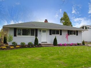 1213 Giesse Dr, Mayfield Heights, OH 44124