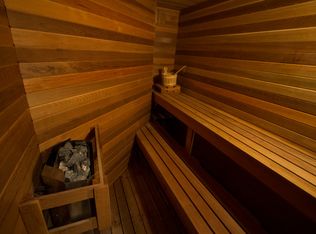 8624 Fox Hill Ct, Dexter, MI 48130