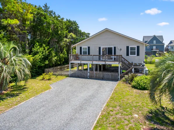 2609 E Pelican Drive, Oak Island, NC 28465