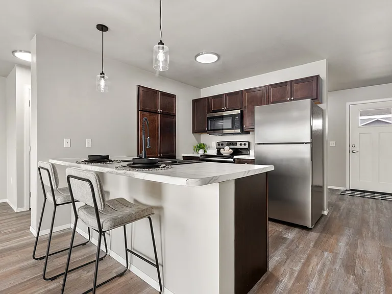 Sawyer Pointe — Photo 11
