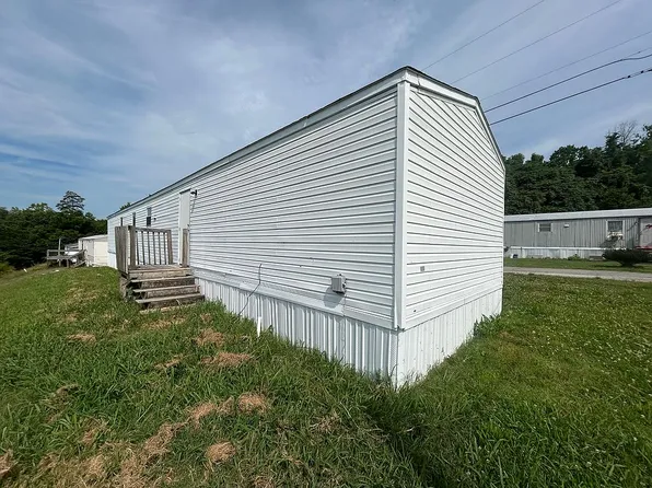 955 County Line Rd, Mooresburg, TN 37811