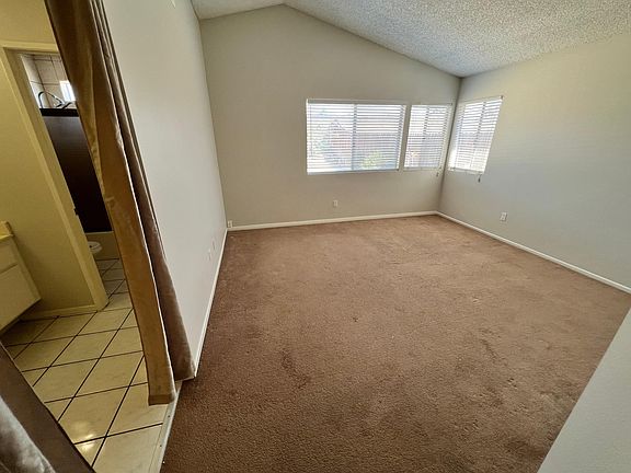 5th image of 17130 Melon Ave