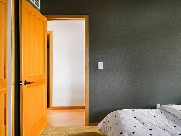 Twin Bedroom