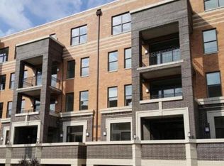 2949 N Halsted St #406, Chicago, IL 60657
