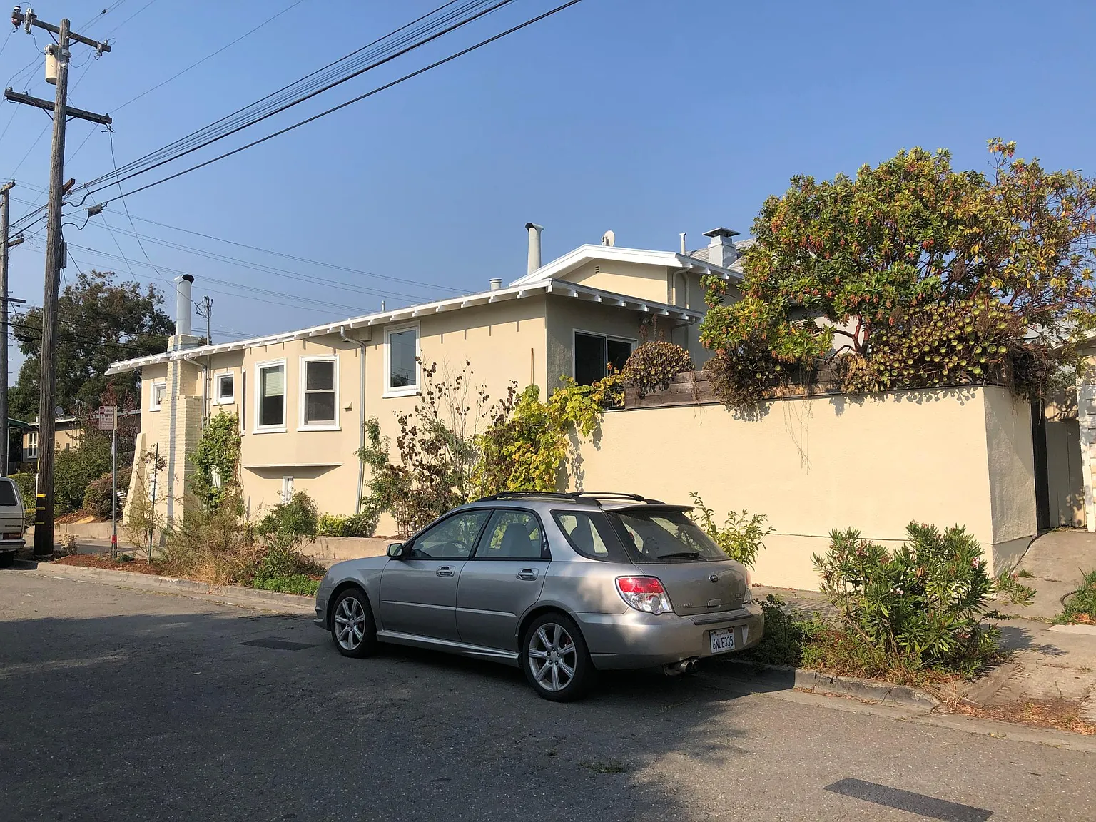 1202 Oregon St — Photo 2