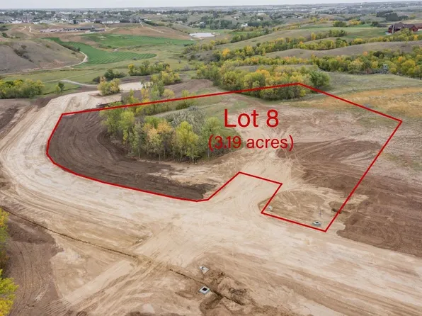 4215 23rd St SE, Minot, ND 58701