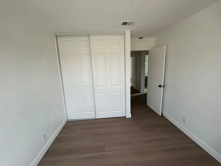 12040 Woodbridge Dr — Photo 15