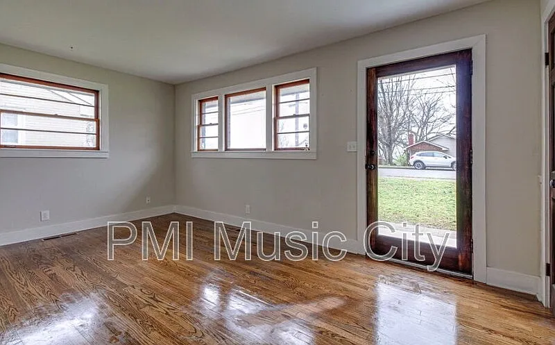 2 bed, 1.0 bath, 825 sqft, $1,895 — Photo 4
