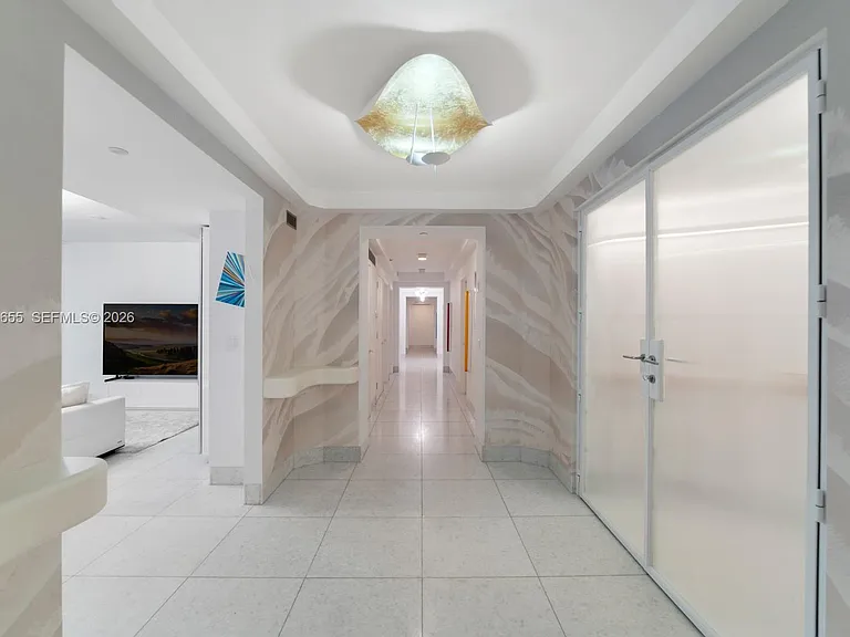 5801 Collins Ave #1200 — Photo 55