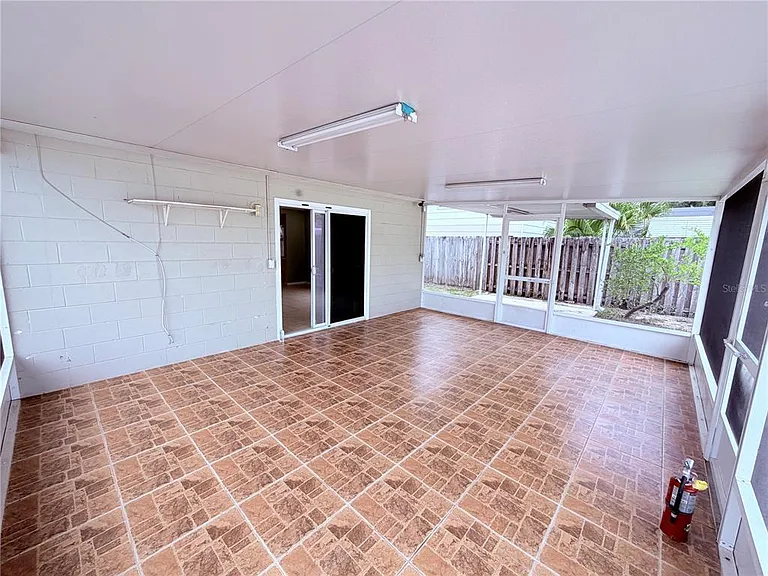 6411 Santa Monica Dr — Photo 13