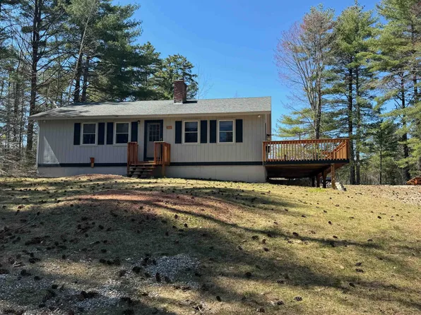 32 Oakwood Drive, Ossipee, NH 03814