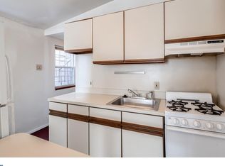 2102 South St APT 2R, Philadelphia, PA 19146