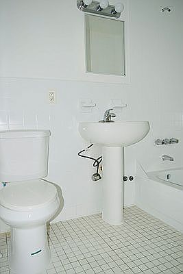 4th image of 640 Mac Donough St APT 2A