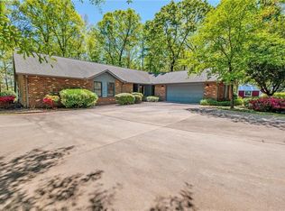 7 Old Oak Trl, Hartwell, GA 30643
