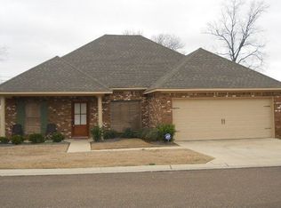 110 Clifton Dr, Vicksburg, MS 39183