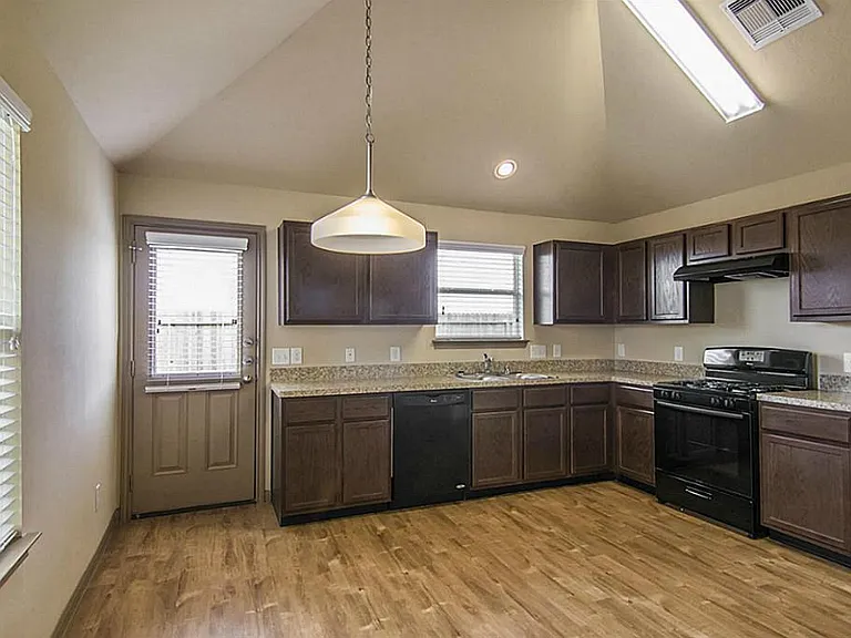 5611 Long Arbor Ln — Photo 2