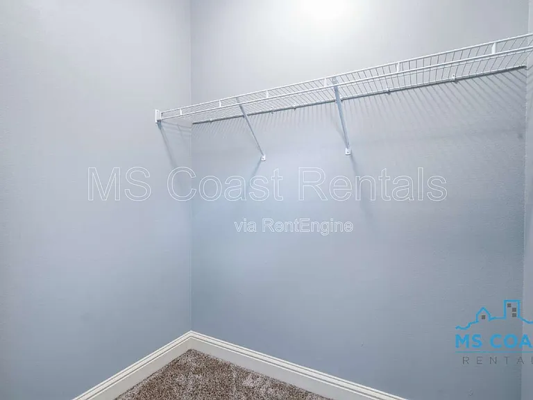 915 Old Towne St — Photo 19