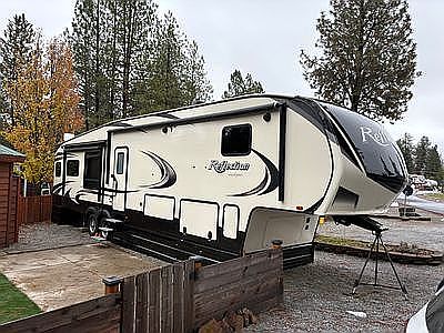 over 400 sq ft 