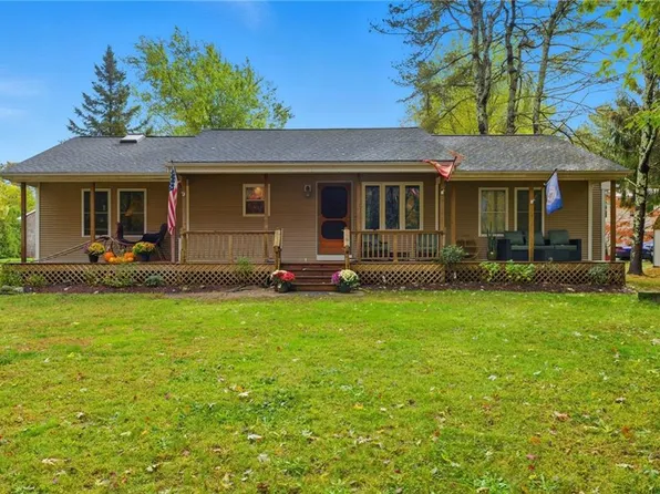 804 Waites Corner Rd, South Kingstown, RI 02892