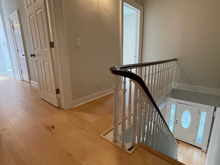 245 Georgia St — Photo 8