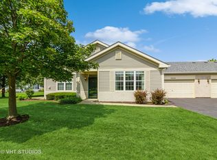 21428 Papoose Lake Dr, Crest Hill, IL 60403