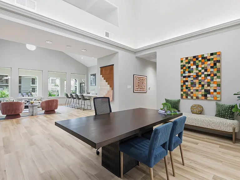 Aventura Cimarron — Photo 19