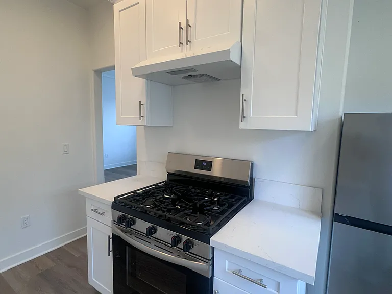 632 N Orange Dr #636 — Photo 6