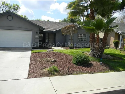 3935 E Laurel Ct Photo 1