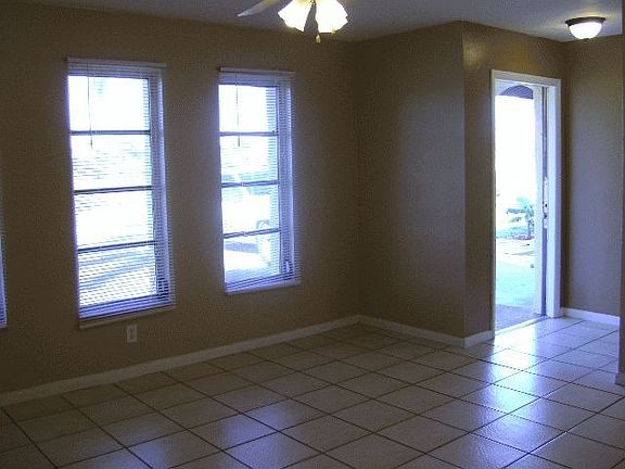 2nd image of 534 SE 4th Ter APT B