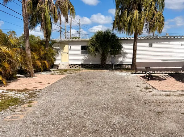 9753 Seminole Blvd, Seminole, FL
