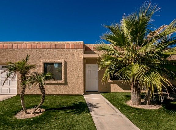 3rd image of 2740 Arabian Dr