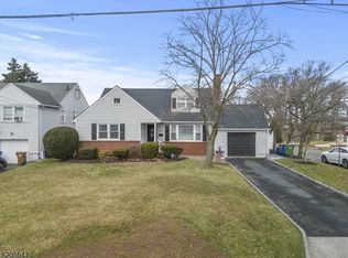 426 Morristown Rd, Linden, NJ 07036