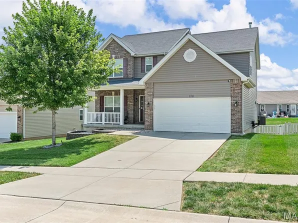 136 Champions Ln, Wentzville, MO 63385