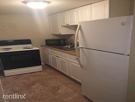 4th image of 7001 Waterside Dr Tampa Fl 33617