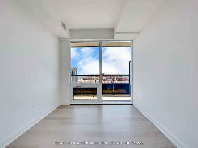 448 Burnhamthorpe Rd W #4511 — Photo 31