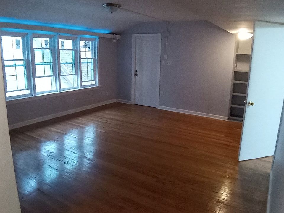 1st image of 2303 W McKinley Ave #3