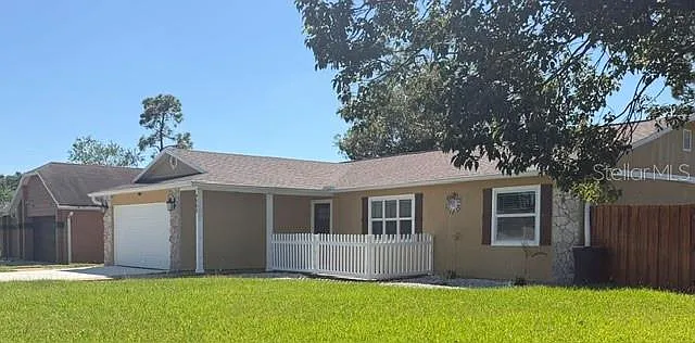 3 bed, 2.0 bath, 1502 sqft, $2,195 — Photo 2