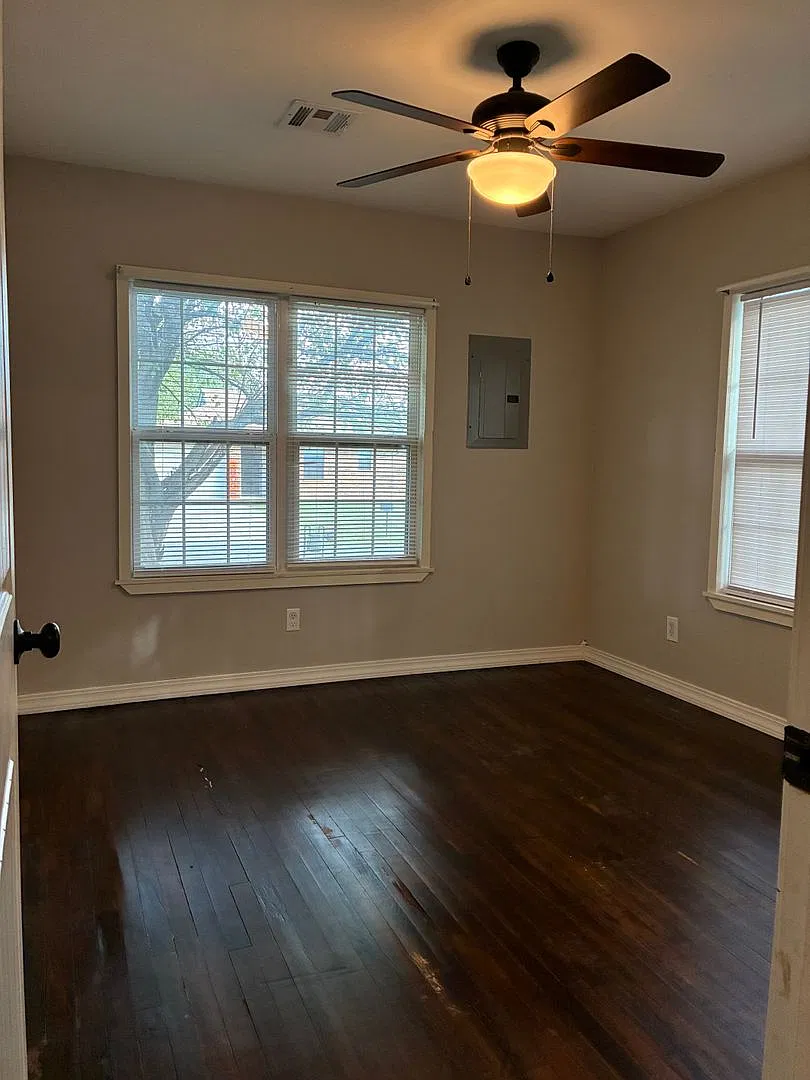 3 bedroom and 1 bath home for rent in Tecumseh — Photo 2