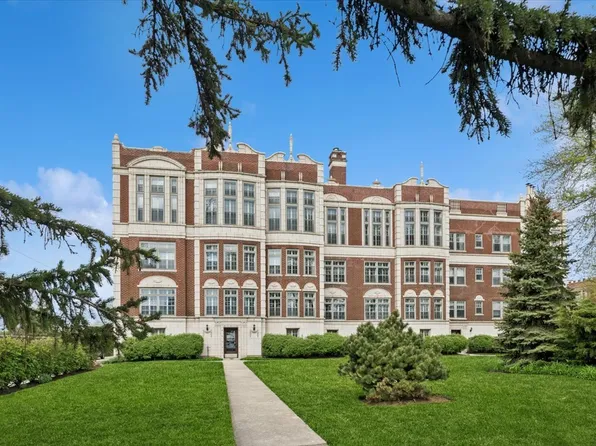 470 Sheridan Rd APT 2, Evanston, IL 60202