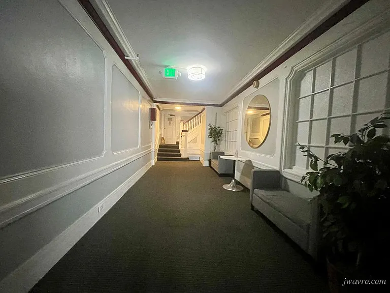 2360 Van Ness Ave #10 — Photo 8